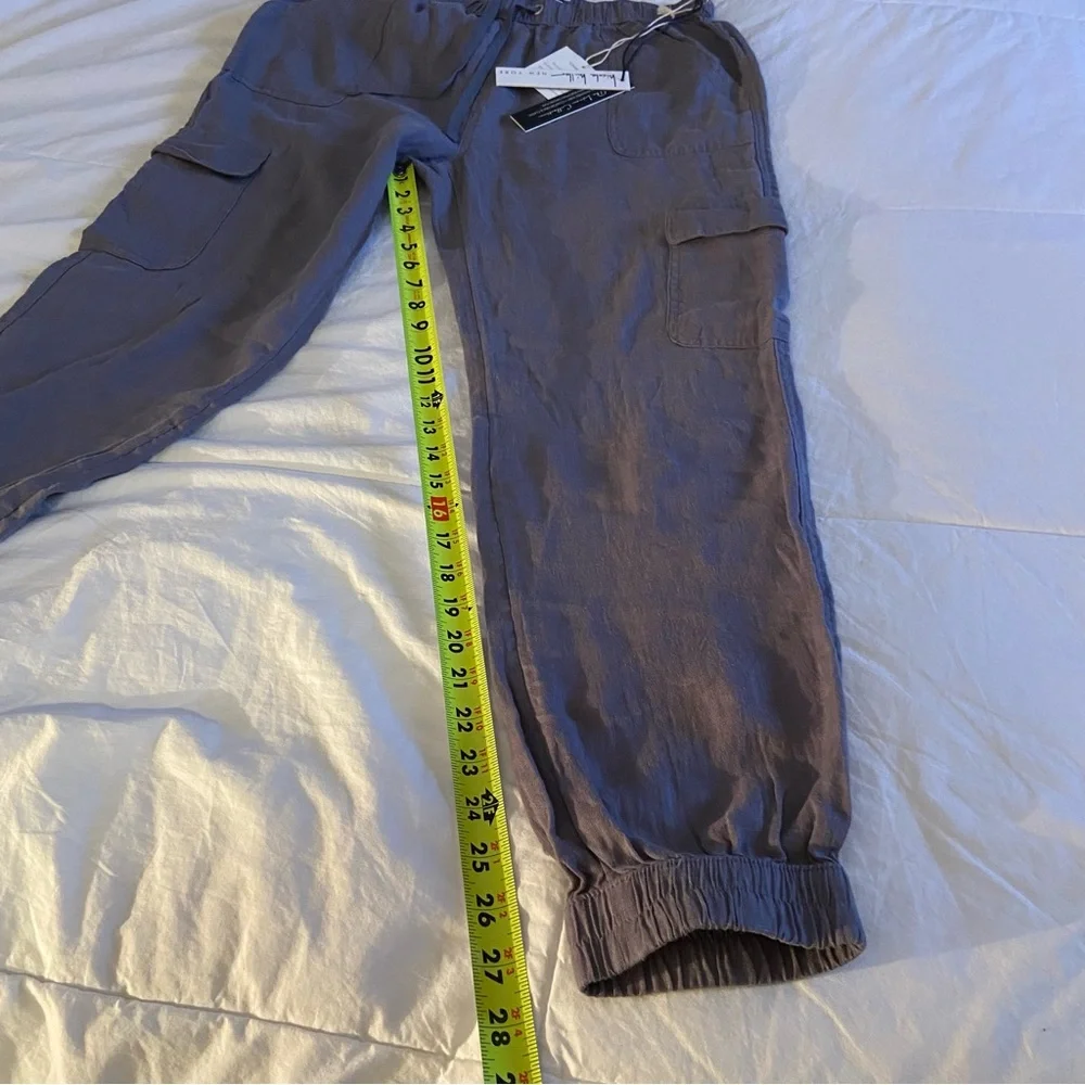 Linen Joggers with Cargo Pockets - Picture 4 of 9